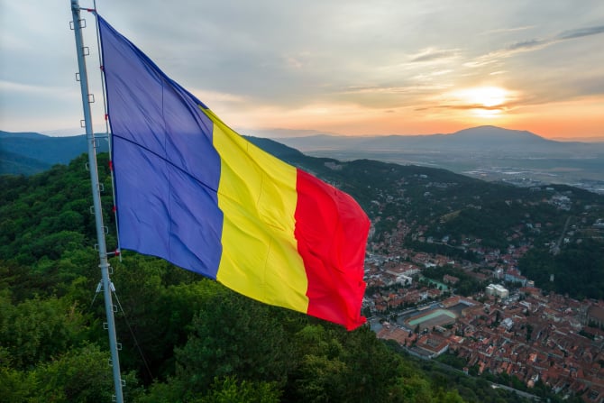 la multi ani romania