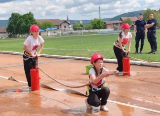 Elevii din județul Bacău se întrec la Athletic Park și Onești în concursuri de protecție civilă și situații de urgență