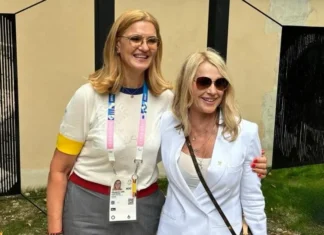 Când campioanele își dau mâna cu arta: Elisabeta Lipă vernisează la Onești „Montreal și dincolo de timp”, semnată de Luminița Pătrățeanu