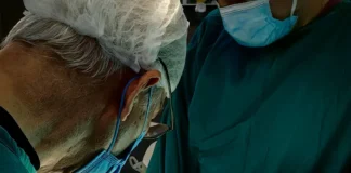 (FOTO) Medicii din Buhuși au făcut imposibilul: au salvat piciorul unui pacient cu o infecție gravă