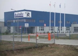 Autoliv, prezent şi în Oneşti, închide o fabrică cu 2.200 de angajaţi din Turcia