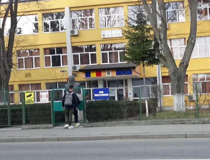 colegiul cantemir onesti-convertită-de-la-jpg