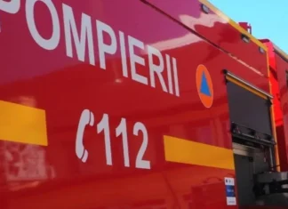 ULTIMA ORĂ: Incendiu într-un apartament din Bacău. Un bărbat de 74 de ani a ajuns la spital cu arsuri