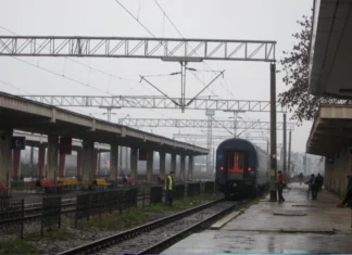 Un tânăr din Bacău a lăsat o studentă ucraineancă fără laptop și acte într-un tren de noapte
