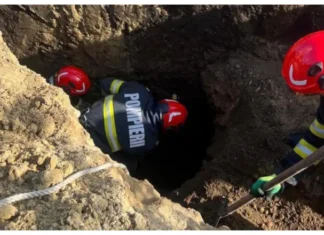 NEWS ALERT: Intervenție dramatică în Dărmănești: un bărbat a fost prins sub un mal de pământ surpat. Victima este resuscitată, elicopter SMURD trimis de urgenţă