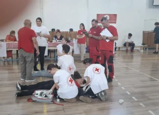 (FOTO) Echipa Școlii Gimnaziale Nr. 2 Dărmănești – Locul I la concursul „Sanitarii Pricepuți”