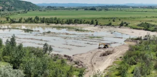 (FOTO) Nereguli grave la o balastieră din județul Bacău! Comisarii Gărzii de Mediu: lucrări neconforme și risc de inundații