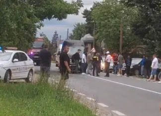 NEWS ALERT: (VIDEO) Accident grav pe DN11A Onești – Adjud, la Căiuți: trei femei au ajuns la spital după impactul dintre un autoturism și un microbuz