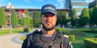 (FOTO) Jandarm băcăuan, gest de nota 10! Ce a făcut după ce a găsit un portofel cu bani, carduri și acte