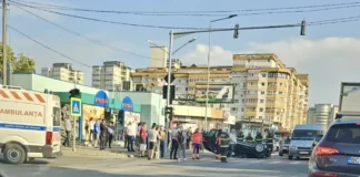 NEWS ALERT: (VIDEO) Accident cu trei victime în Bacău: trei mașini implicate, un copil și doi adulți, răniți