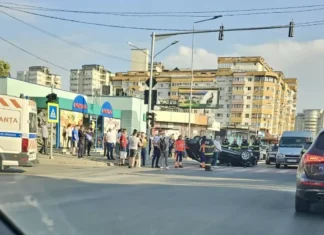 NEWS ALERT: (VIDEO) Accident cu trei victime în Bacău: trei mașini implicate, un copil și doi adulți, răniți