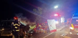 (FOTO) Accident de groază: doi oameni au murit, iar un copil este în stare gravă după ciocnirea frontală a două mașini pe DN19, în Bihor