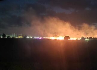 NEWS ALERT: (FOTO) Incendiu puternic lângă Onești. Flăcări întinse în zona stației de curent de la Gutinaș