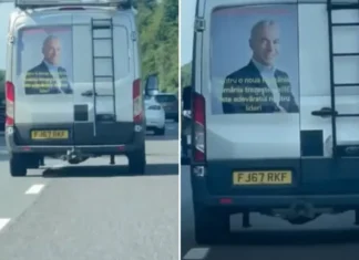 Imagini virale din Anglia: un român și-a lipit pe mașină un poster uriaș cu Călin Georgescu