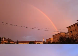 (VIDEO) Curcubeu de poveste la Onești, după o ploaie zdravănă. Spectacol pe cer joi seară