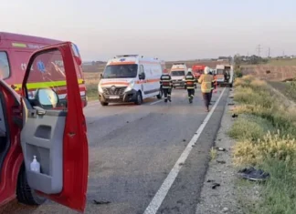 NEWS ALERT: Microbuz și autocamion implicate într-un accident pe DN2-E85, în județul Bacău