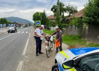(FOTO) Controale în județul Bacău: Pietonii, bicicliștii și cei cu trotinete electrice, în atenția polițiștilor