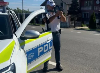 Atenție, șoferi! DN 15, împânzit de polițiștii băcăuani! Acțiune amplă cu Radare TruCam și Autovision pe unul dintre cele mai periculoase drumuri din județ