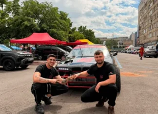 (FOTO) Doi tineri piloți din Onești vor reprezenta orașul la Memorialul Adi Răspopa. Debut emoționant în fața publicului de acasă