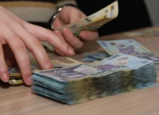 Noua lege a salarizării: peste 400.000 de bugetari riscă să aibă salariile înghețate ani la rând