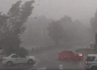 NEWS ALERT: Cod galben de furtuni în județul Bacău emis de ANM. Sunt anunţate ploi torențiale, vijelii și grindină