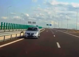 (VIDEO) Imagini virale cu un șofer care circulă pe contrasens pe Autostrada Moldovei A7. Bărbatul a fost identificat de polițiști