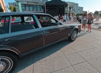 (VIDEO) Imagini spectaculoase de la Onești Classic. Black Fox surprinde mașinile de epocă într-un mod inedit