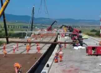 (VIDEO) UMB forțează finalizarea lotului Răcăciuni – Bacău al A7: 1.000 de muncitori pe șantier, stadiul lucrărilor a ajuns la 84%. Când ar putea fi deschis traficul
