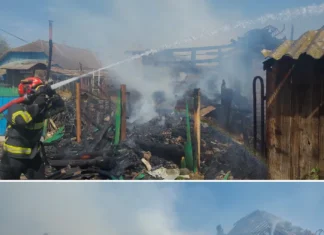 ULTIMA ORĂ: (VIDEO/FOTO) Focul a făcut prăpăd: casă și anexă distruse de flăcări, o persoană a făcut atac de panică. Ce spune ISU Bacău, care este cauza incendiului devastator