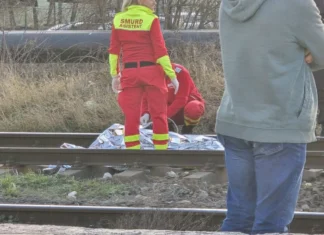 Accident feroviar mortal în Bacău: un bărbat a fost găsit fără semne vitale după ce a fost lovit de tren