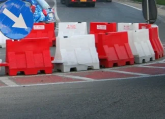 (FOTO) Un nou sens giratoriu apare în Onești, într-una dintre cele mai aglomerate intersecții
