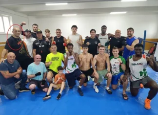 (FOTO) Raj Vrînceanu, din nou acasă, la Onești. Antrenorul starului MMA Conor McGregor a venit cu o echipă de tineri boxeri din Irlanda. „Piticu” Dimofte: „Bine ai venit, prietene!”