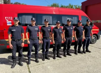 (FOTO) Șapte pompieri din Bacău au plecat în Grecia pentru a sprijini lupta cu incendiile