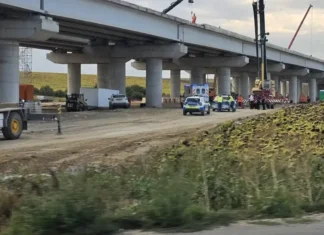 UPDATE: (FOTO) Accident grav pe șantierul A7 Bacău-Pașcani. Un muncitor ar fi căzut de pe pasajul de la Filipești. Ce se știe până acum