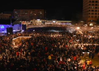 Rock-ul legendar întâlnește muzica clasică la Onești: Vivaldi, Beatles, Queen și Metallica, într-un concert extraordinar, diseară, în Piațeta Catedralei