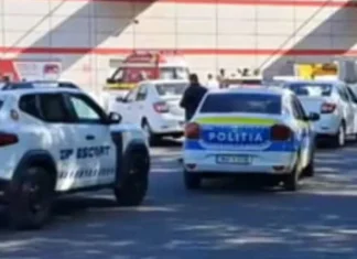Bătaie în parcarea unui supermarket din Bacău. Un adolescent de 16 ani a ajuns în arest