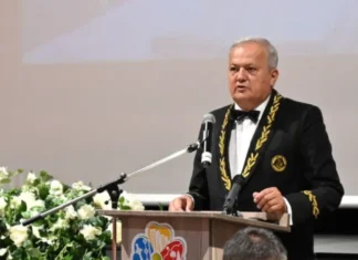 Prof. Univ. Dr. Adrian Cotîrleț continuă să ducă numele Moineștiului în lumea medicală: a prezentat la AOSR experiența de 31 de ani a chirurgiei laparoscopice de la Spitalul Moinești