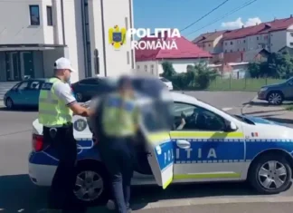 (VIDEO) Șofer săltat din trafic la Târgu Ocna și reținut pentru 24 de ore. Ce au descoperit polițiștii