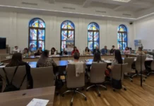 200 de copii cu dizabilități din Bacău și Onești, incluși într-un nou proiect de sprijin. Se folosesc inclusiv inteligența artificială și realitatea virtuală