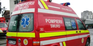 Femeie și copil de 9 ani, răniți după ce tencuiala unui bloc din Bacău s-a desprins şi a căzut peste ei. Intervenţie de urgenţă a pompierilor
