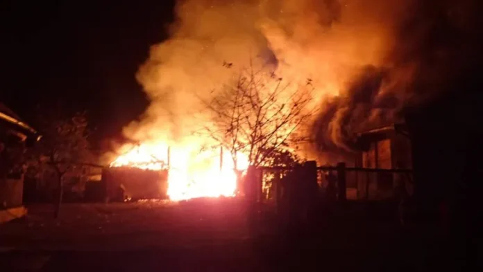 incendiu-casa-convertită-de-la-jpg