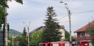 NEWS ALERT: Pompierii oneșteni, chemați de urgență pe strada Emil Rebreanu. Posibil incendiu la un transformator electric