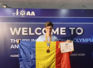 (FOTO) Olimpicul fenomen al Bacăului: Alexandru-Ioan Jicu, medalie de aur la Olimpiada Internațională de Astronomie, de la Hanoi