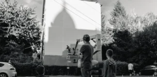 Fără ZIDART în 2026: lipsa fondurilor amână festivalul, dar povestea care a schimbat zidurile Bacăului merge mai departe în 2027
