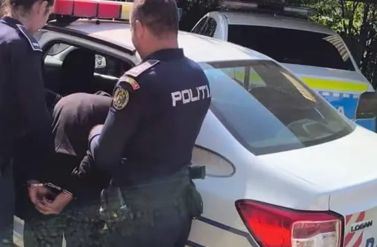 Accident cu patru mașini, în județul Bacău: Un șofer a ajuns direct în arestul poliției după ce a refuzat testele pentru stabilirea alcoolemiei