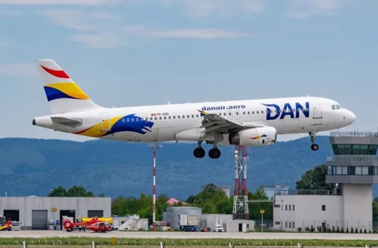 Compania Dan Air a cerut insolvența! Ce se întâmplă cu zborurile de pe Aeroportul Bacău