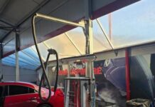 Furt la o spălătorie auto „self-service” din Bacău: doi tineri au distrus automatele pentru câțiva lei. Un minor de 17 ani, găsit cu banii furați asupra sa