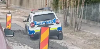 (FOTO) Mașină de Poliție, blocată în betonul proaspăt turnat pe DN13. Reacția polițiștilor